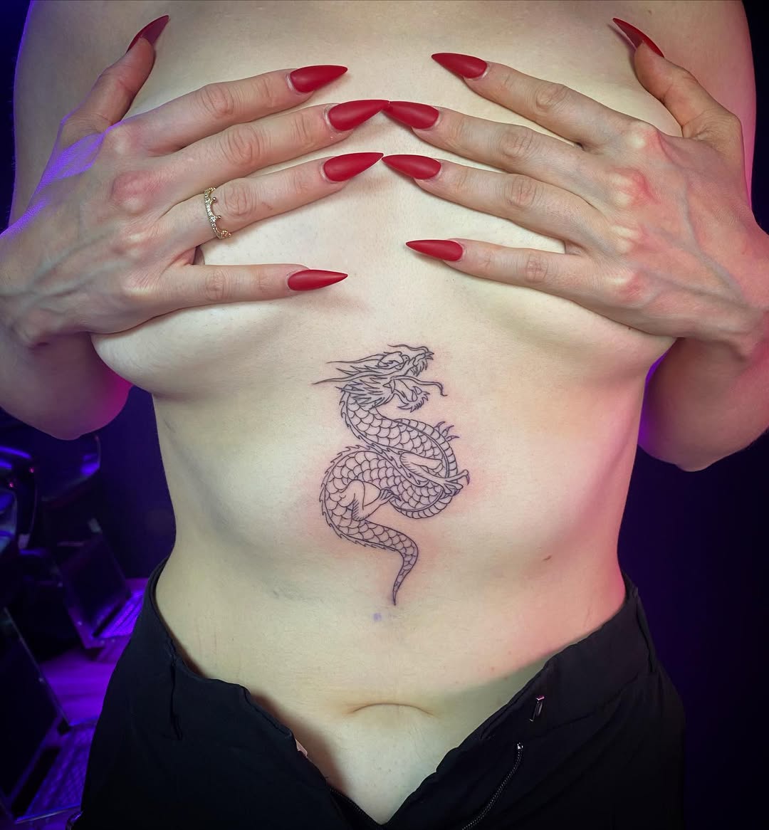 Tattoo — Een draakje voor Lena, 🐉 #tattoos #tattoostyle #tattooshop #tattoosnob #tattoos