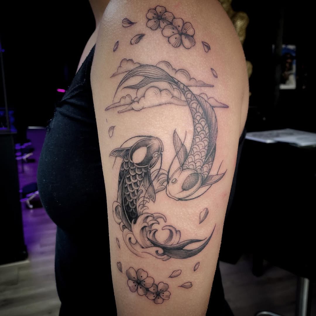 Tattoo — Ying Yang koi vissen 🐟 voor Nicky!Door - @deugniet_tattoo #tattoos #tattoostyle